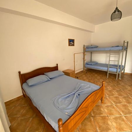 Eleni'S Holiday Rooms Himare Exterior photo